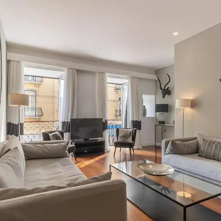 Self Check-in, 3br, Ac/heating & Breakfast Terrace Apartament