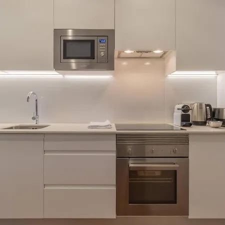 Self Check-in, 3br, Ac/heating & Breakfast Terrace Apartament *