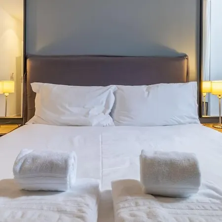 아파트 Self Check-in, 3br, Ac/heating & Breakfast Terrace