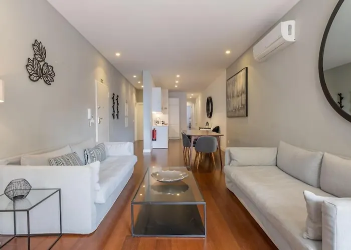 Self Check-in, 3br, Ac/heating & Breakfast Terrace Apartman Lisboa