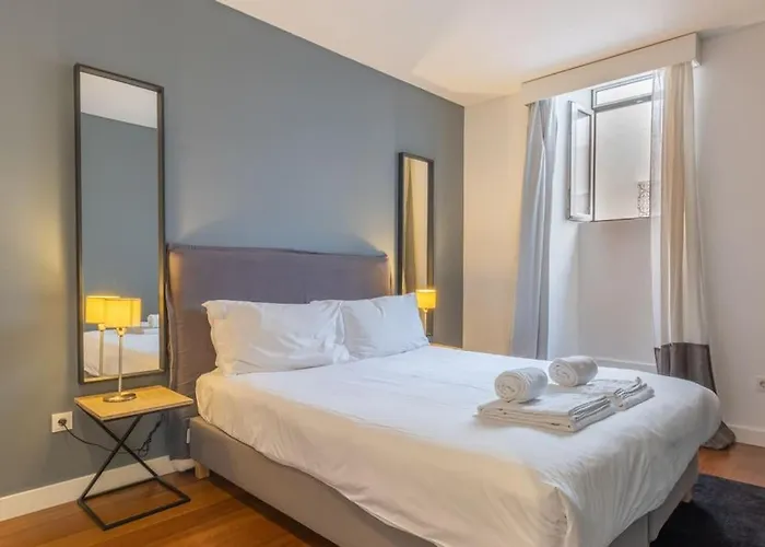 Self Check-in, 3br, Ac/heating & Breakfast Terrace Apartman Lisboa
