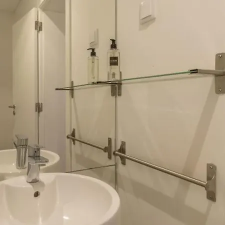 Self Check-in, 3br, Ac/heating & Breakfast Terrace דירה ליסבון