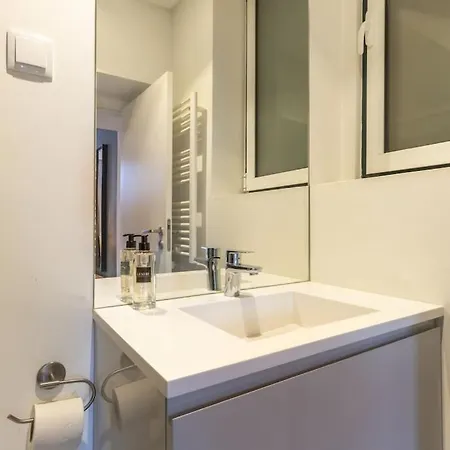 Self Check-in, 3br, Ac/heating & Breakfast Terrace *